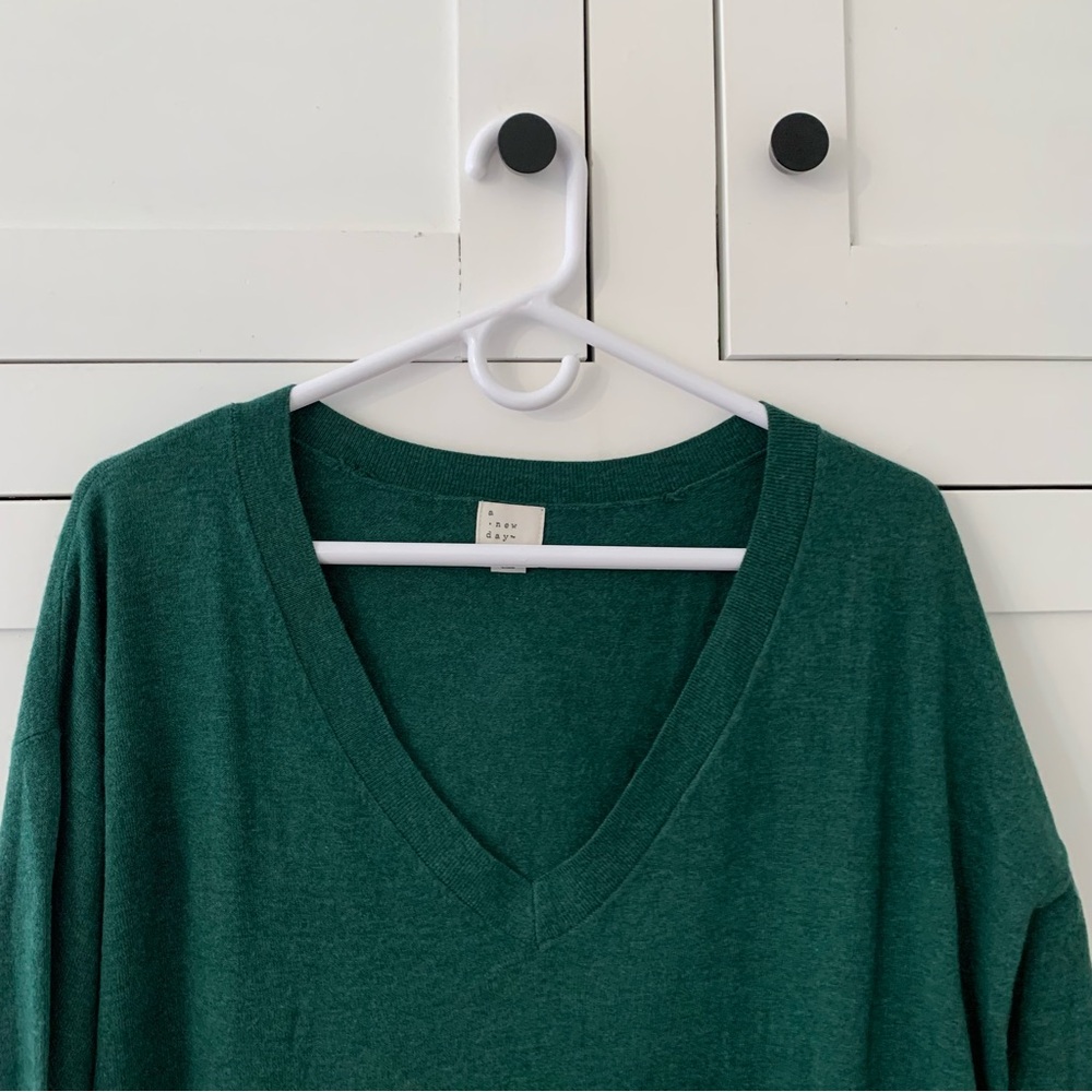 A New Day Green V Neck Sweatshirt Size XXL - Picture 5 of 10